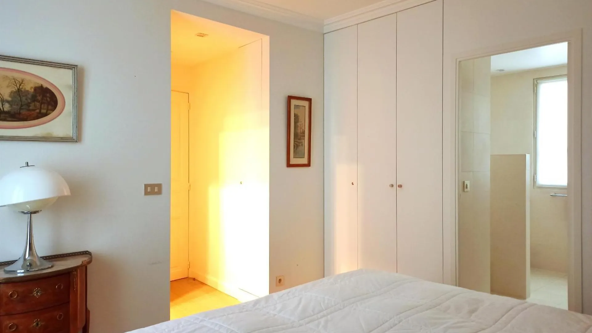 Rue De L'Universite - Paris 7 Apartment