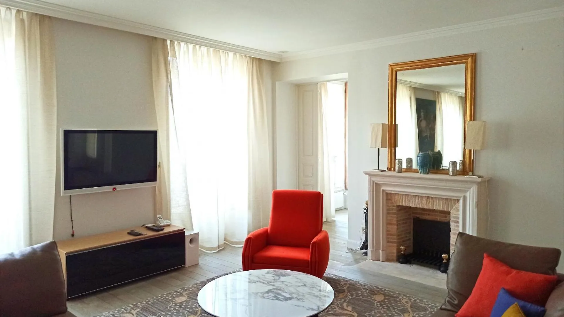 Apartment Rue De L'Universite - Paris 7